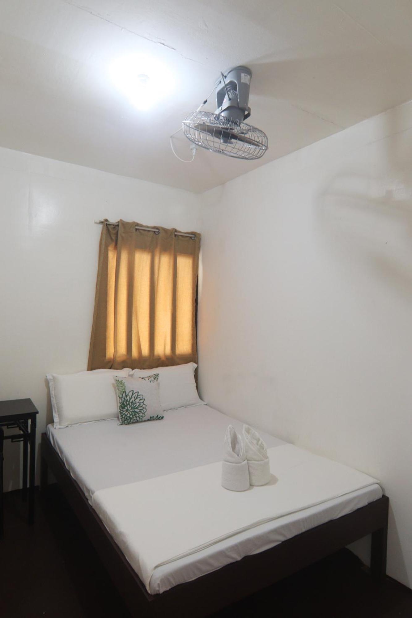 Aloha Hostel Siargao General Luna  Buitenkant foto