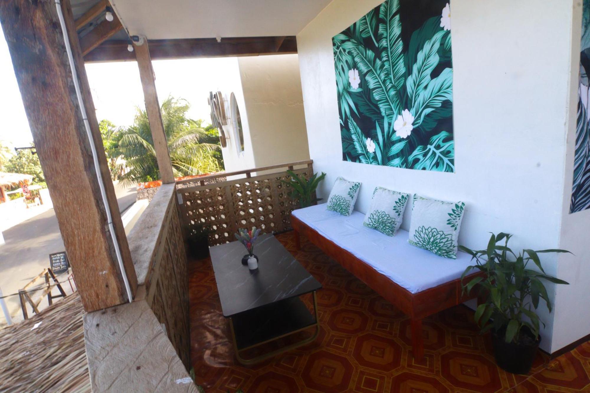 Aloha Hostel Siargao General Luna  Buitenkant foto